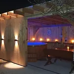 W Kurniku Z Jacuzzy Apartman Luban (Koscierzyna)