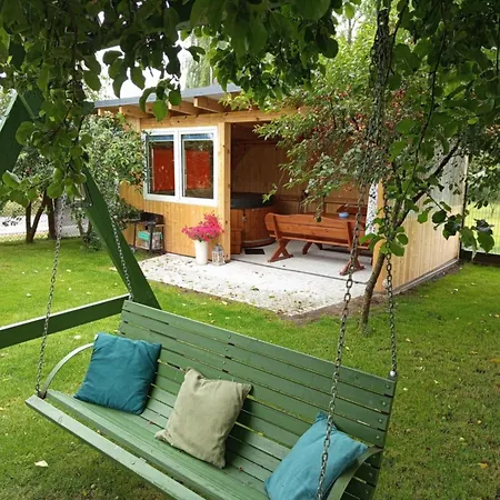 W Kurniku Z Jacuzzy * Luban (Koscierzyna)