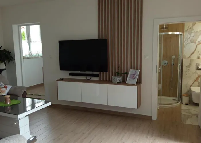 W Kurniku Z Jacuzzy *